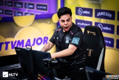 “零信息”阵容崛起！KC战队选用芮娜+菲尼克斯打出奇效！